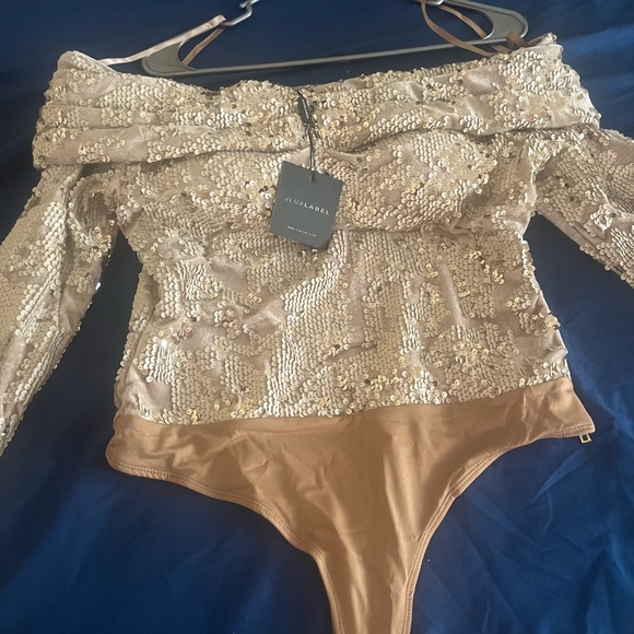 JLUXLABEL Gold Sequin Velvet Skirt Set - Picture 3 of 16